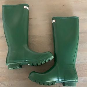 Tall Hunter rain boots-hunter green